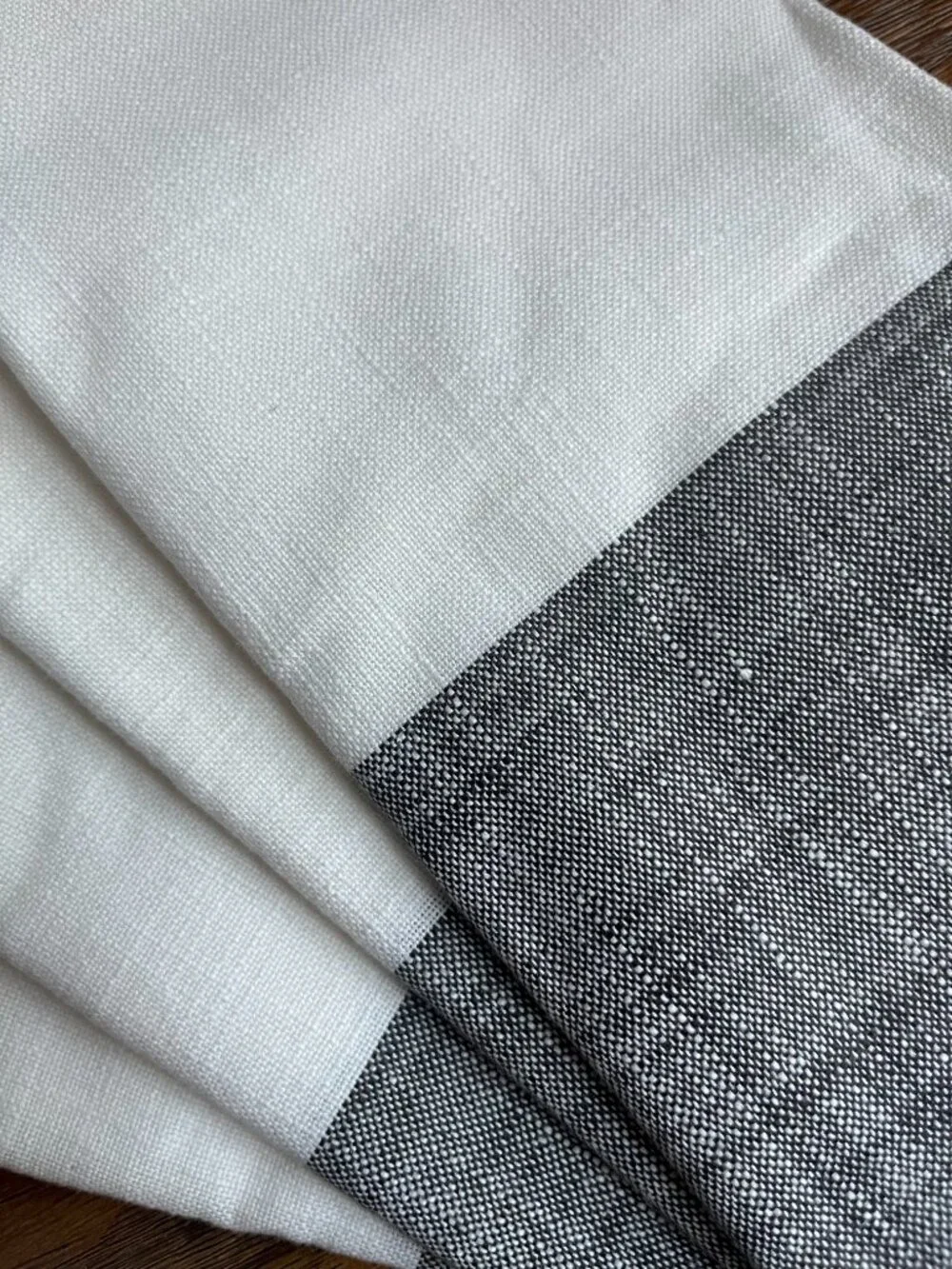 West Elm Set of 4 Napkins 100% Cotton Grey and White